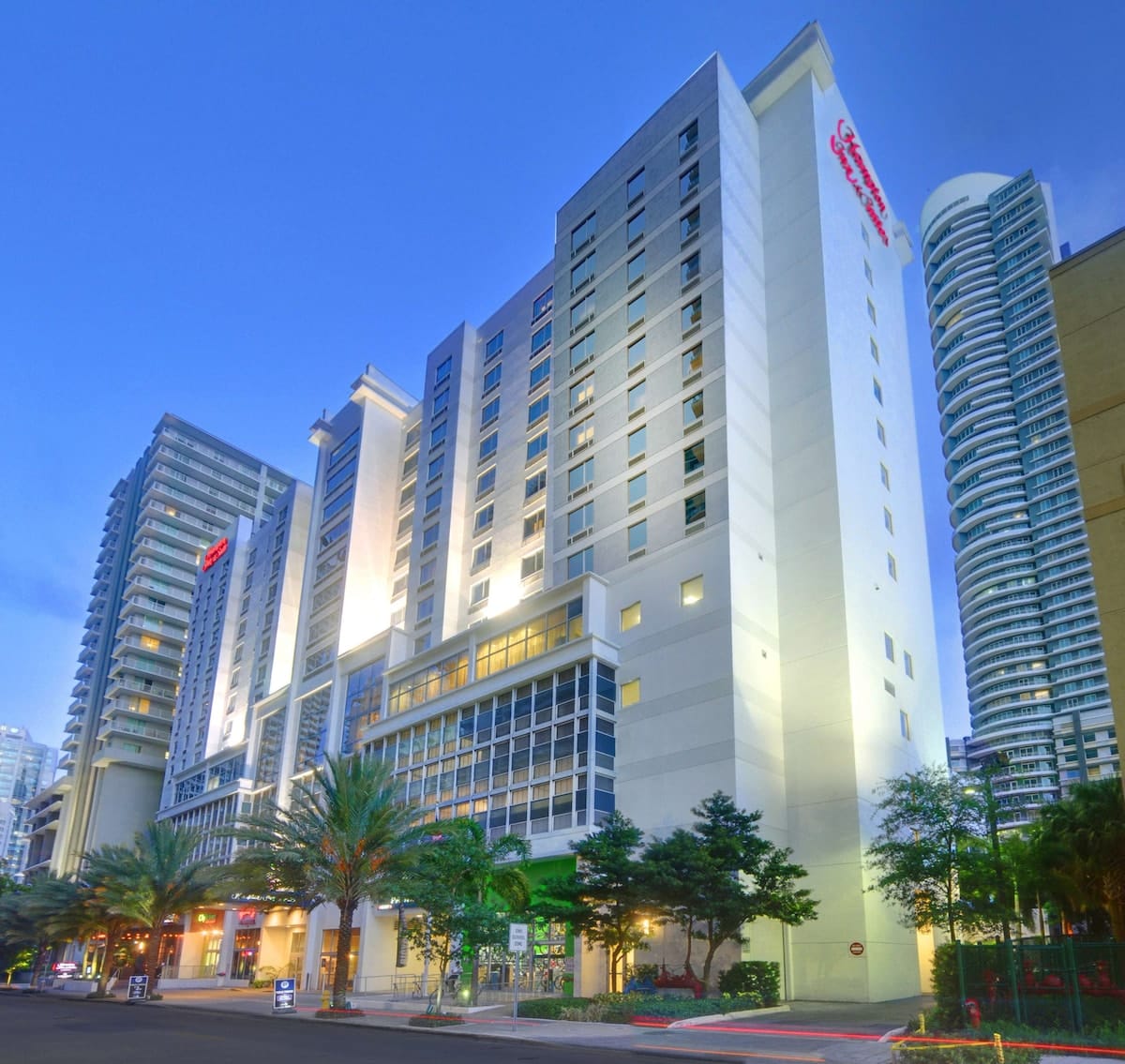 10 Best Budget-Friendly Hotels for Ultra Miami 2026 (Picked by Festival Fans)