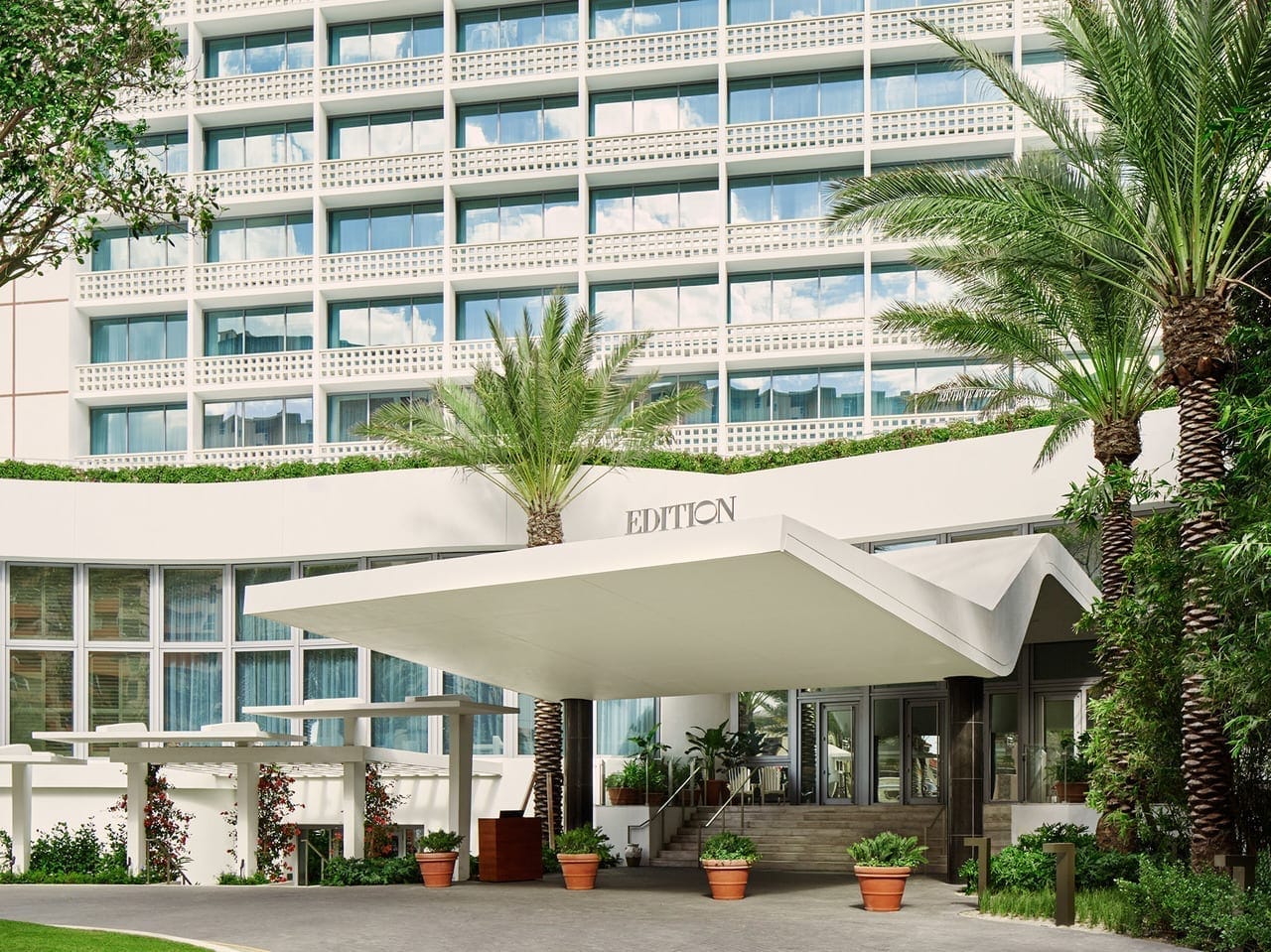 The Ultimate Guide to The Miami Beach EDITION Hotel